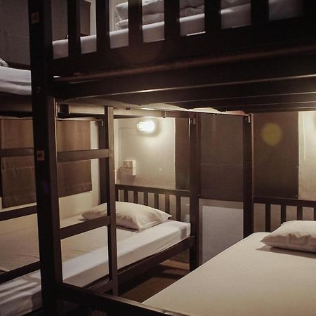 Some Rest Hostel Bangkok Zewnętrze zdjęcie